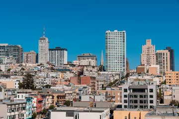 Poster Panoramic cityscape view of San Francisco Nob hill area, which is historically known as a center of San Francisco upper class residential neighborhoods at day time, midtown, California, United States. © VideoFlow