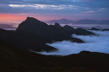 Obraz premium Beautiful mountains at sunrise