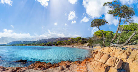 Landschaft mit Strand von Palombaggia auf der Insel Korsika, Frankreich