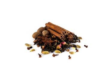 Green tea with cloves, nutmeg, cinnamon sticks and anise stars