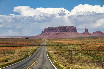 Straße ins Monument Valley, Navajo Natin, Utah, Arizona