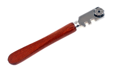 Coupe-verre à grugeoir en gros plan sur fond blanc