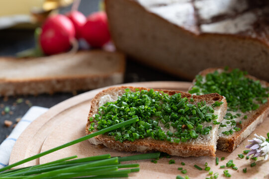 รูปภาพSchnittlauchbrot – เลือกดูภาพถ่ายสต็อก เวกเตอร์ และวิดีโอ77 ...