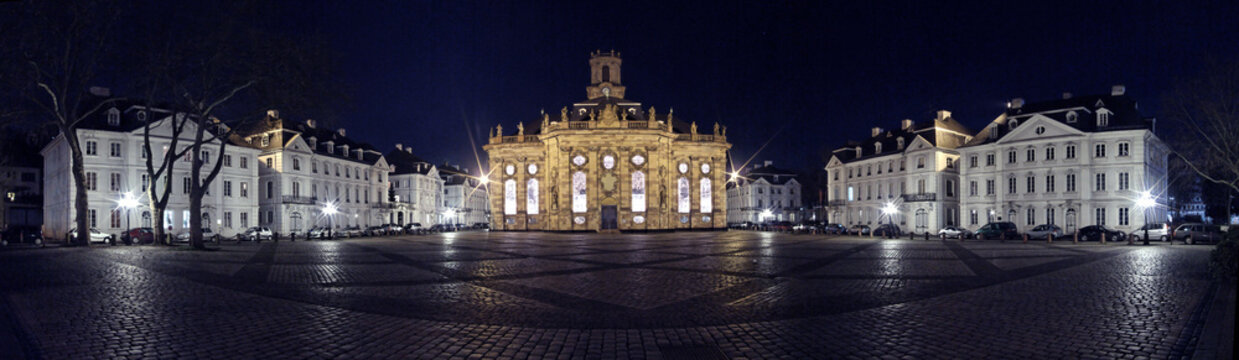 Barockensemble Ludwigsplatz mit Ludwigskirche und Staatskanzlei in Saarbrücken, Saarland