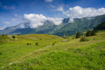 Fototapeta na wymiar Mountain landscape at Gran Sasso Natural Park, in Abruzzo, Italy