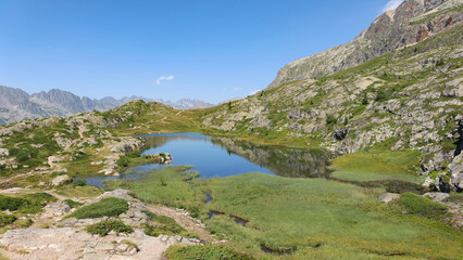 Fototapeta na wymiar France, randonnée autour des lacs d'alpe d'huez
