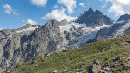 Massif des écrins, la Grave et le glacier de la  Girose
