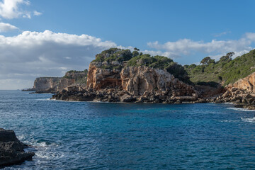 Fototapeta na wymiar Landscape of the rcoky coast of Mallorca