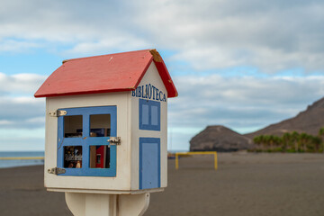 Open-air Library, public bookshelf on the beach provides culture through free books.