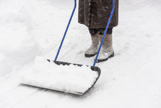 3 247 Best Woman Shoveling Snow Images Stock Photos Vectors Adobe Stock