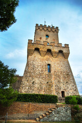 Fototapeta na wymiar Torre di Cerrano, Pineto