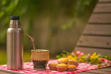 Mate y magdalenas