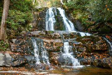 Obraz premium Autumn at Laurel Falls in Gatlinburg, Tennessee