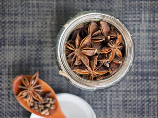 말린 향신료 스타아니스홀, 음식, 팔각향