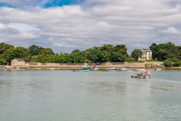 Obraz premium Saint-Armel in Brittany, beautiful seascape, with the passage from Séné to Rhuys peninsula 