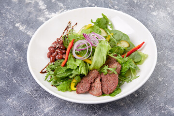 salad with beef and vegetables