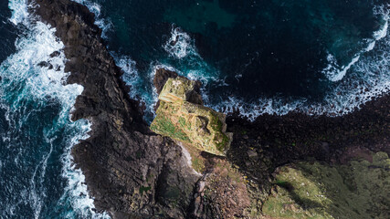 Waves crashing on rocks 