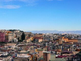 Fototapeta na wymiar scenico panorama della bella città di napoli