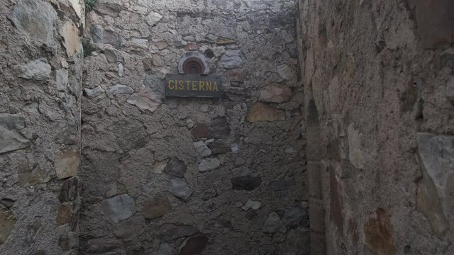 Wall pan to the cistern of Marv&atilde;o City and Castle.
