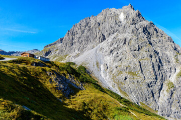 Seekopf Gipfel über dem Lünersee in Vorarlberg 