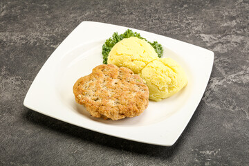 Chicken cutlet with mashed potato