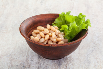 White canned beans for vegan suisine