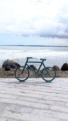 Fototapeta premium bicycle on the beach