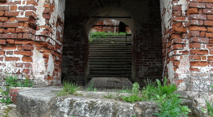 Fototapeta na wymiar abandoned stairs
