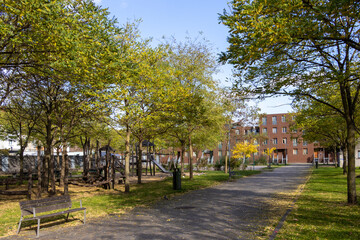 vue du parc avec des jeux pour enfants Gand.