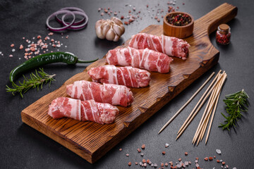 A delicious dish of pork mince wrapped with delicious pieces of bacon
