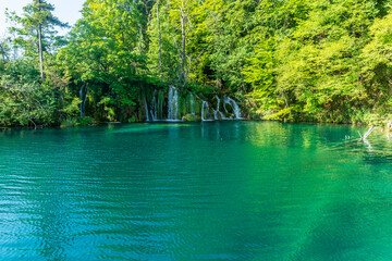 Obraz premium The crystal water of Plitvice Lakes, Croatia