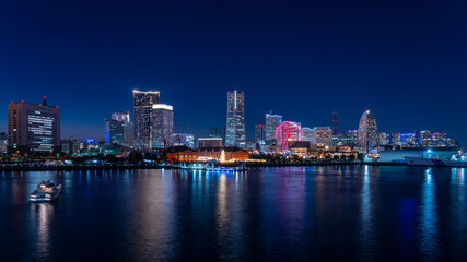 Fototapeta na wymiar Yokohama Minato-Mirai cityscape at night.