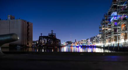 Fototapeta premium The Milwaukee, Wisconsin cityscape on a cold winter night