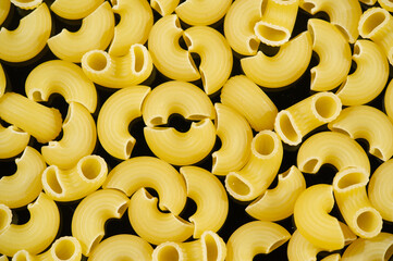 pasta, Chifferi Short and wide pasta    Pipe Doppia Rigatura. Can be smooth lisse or grooved rigati.