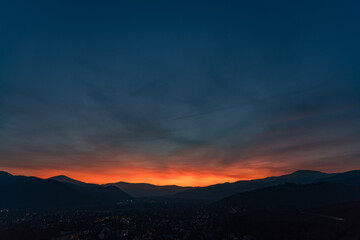 Grand ciel d'hiver sur la vallée de Munster et Turckheim, Alsace, France