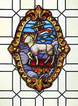 Lamb of God, Agnus Dei, Cordero de Dios, stained glass