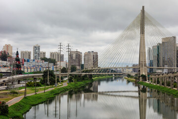 Obraz premium cable-stayed Octavio Frias de Oliveira Bridge over Pinheiros river in Sao Paulo, Brazil. Estaiada bridge