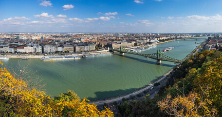 Obraz premium Panoramic view of Budapest, Hungary
