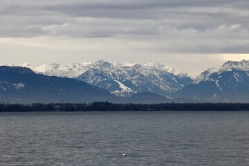 Obraz premium lake in the mountains