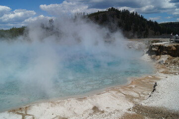 A thermal lake geyser at Yellowstone National Park