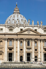Obraz premium Saint Peter's Square and St. Peter's Basilica in Rome, Vatican, Italy