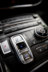 Automatic button gear shifter in a new car