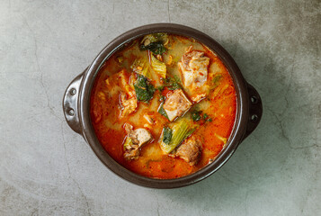 Ugeojigalbitang, Korean Cabbage and Short Rib Soup : Napa cabbage leaves slowly simmered in a beef rib stock and seasoned with doenjang (soybean paste). Ugeoji refers to the green outer layer of Napa 