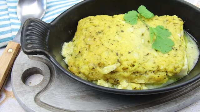 poisson &agrave; la bordelaise dans un plat
