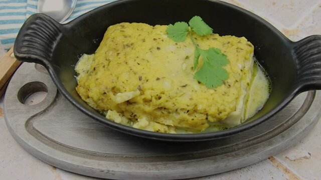 poisson &agrave; la bordelaise dans un plat