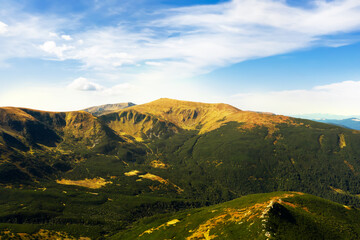 Obraz premium Beautiful mountain landscape on sunny day. Drone photography