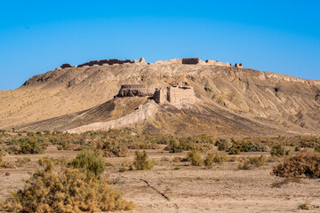 Fototapeta na wymiar Uzbekistan, the ruins of the desert castel Ayaz Qala. 