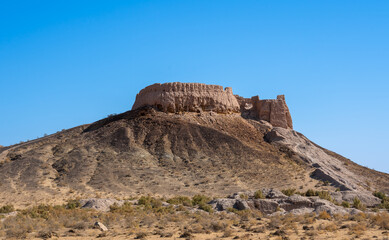 Fototapeta na wymiar Uzbekistan, the ruins of the desert castel Ayaz Qala. 