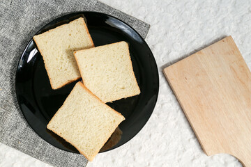 in toasted bread whole. White bread toast slice.	
