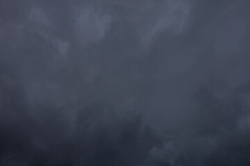 Obraz na płótnie Canvas dark clouds in a gloomy sky